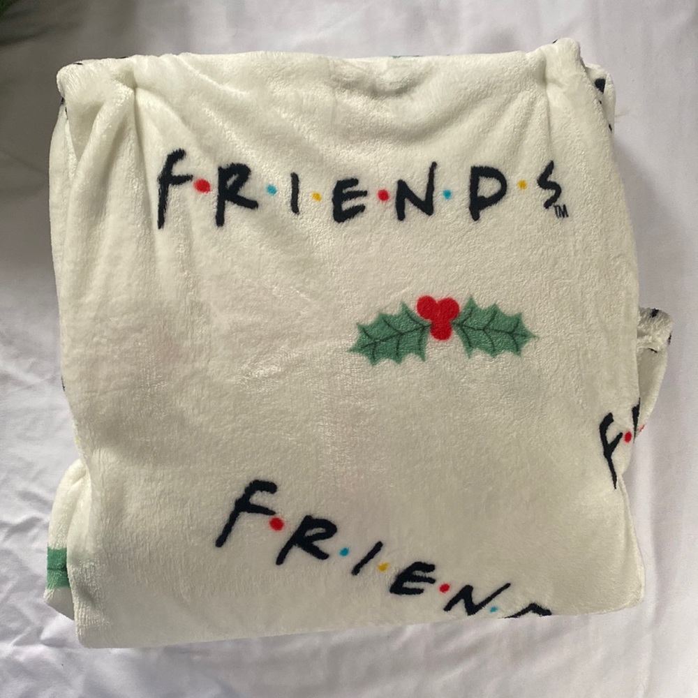 Friends Christmas blanket NWT